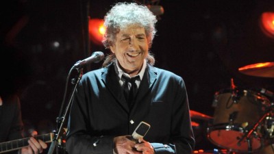 Bob Dylan não vai a Estocolmo receber prémio Nobel da Literatura