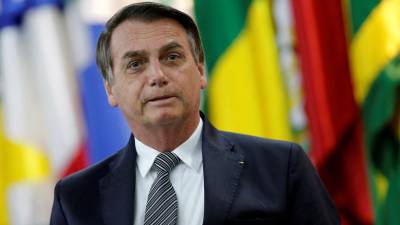 Bolsonaro aguarda resposta dos EUA para indicar ao senado filho como embaixador