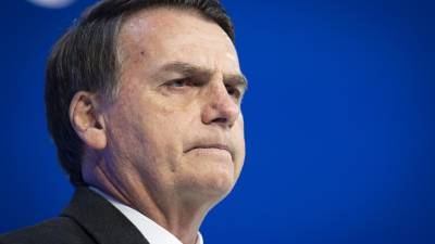 Bolsonaro apresenta “imagem compatível com pneumonia”