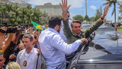 Bolsonaro está feliz e promete resgatar o Brasil
