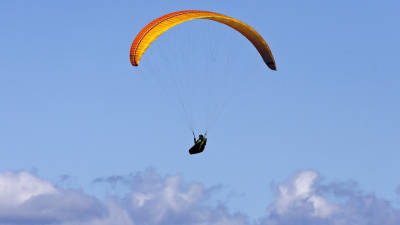 Bombeiros resgatam com sucesso praticante de parapente em São Miguel
