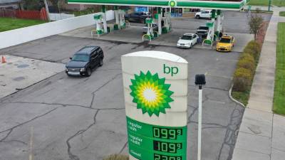 BP anuncia corte de 10 mil empregos