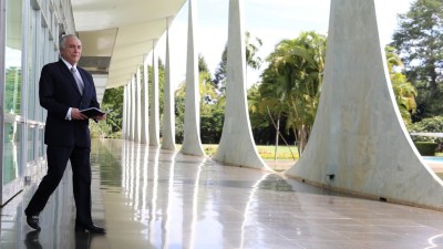Brasil anuncia reforma laboral com jornada de trabalho mais longa
