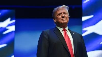 Brasil e EUA vão aproximar-se, diz Steve Bannon, ex-conselheiro de Trump