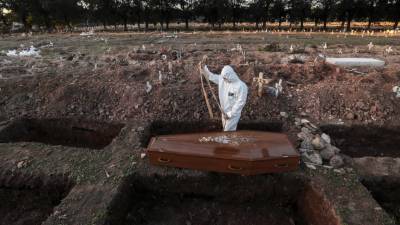 Brasil regista recorde diário de mortes com 1.349 óbitos em 24 horas