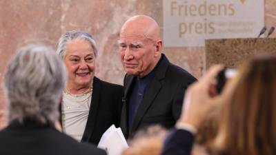 Brasileiro Sebastião Salgado dedica prémio de carreira às vítimas que fotografou
