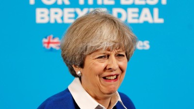Britânicos decidem quinta-feira se reforçam maioria do partido Conservador