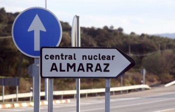 Bruxelas admite pedir esclarecimentos a Espanha por causa de Almaraz