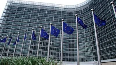 Bruxelas adopta lista de produtos dos EUA que passam a pagar taxas adicionais de importação