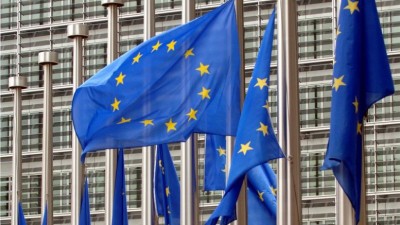 Bruxelas apostada em simplificar acesso aos fundos da União Europeia