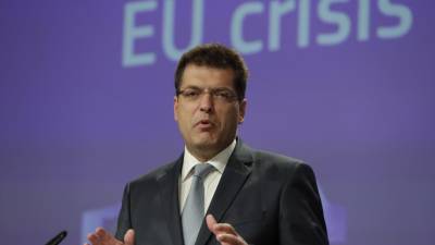 Bruxelas quer avançar com salários mínimos justos na UE para atenuar crise