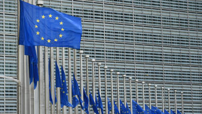 Bruxelas quer flexibilizar regras do IVA e reduzir custos para PME