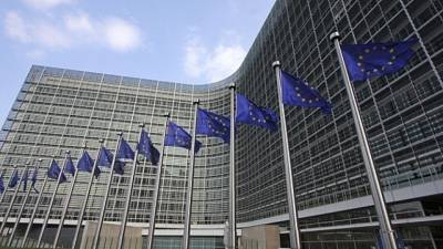 Bruxelas revê em baixa previsão económica europeia devido a “clima de incerteza”