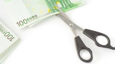 Bruxelas volta a rever em baixa ritmo de crescimento na zona euro