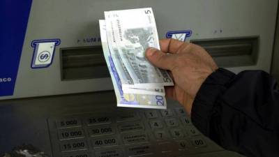 Cadernetas bancárias deixam de poder ser utilizadas para levantar dinheiro e fazer transferências