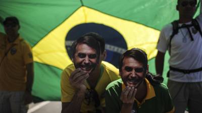 Candidato brasileiro esfaqueado diz que em breve estará a 100%