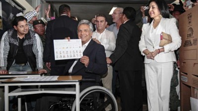 Candidato do partido no poder é o mais votado para Presidência do Equador