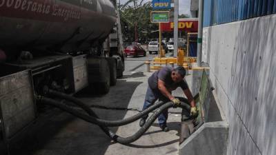Caracas e pelo menos 11 dos 24 estados estão sem gasolina