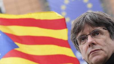 Carles Puigdemont apresentou-se às autoridades belgas