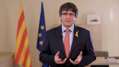 Carles Puigdemont renuncia a presidir ao governo da Catalunha