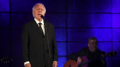 Carlos do Carmo leva fado tradicional à Culturgest no sábado