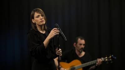 Carminho anuncia digressão por 14 salas nacionais em 2020