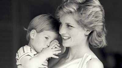 Cartas da Princesa Diana arrematadas em leilão por quase 18.000 euros