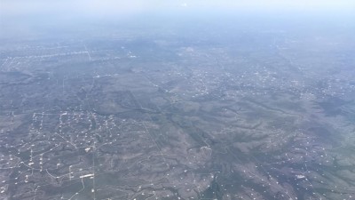 Casal nos Estados Unidos acusado de roubar veículo funéreo com corpo dentro