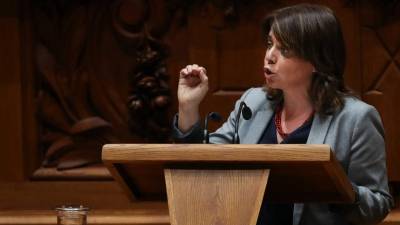 Catarina Martins está preocupada com próximo ano lectivo