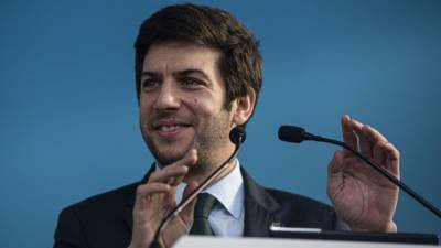 CDS critica “péssimo timing” da remodelação em que futuro ministro não é o “pai”