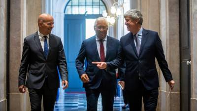 Centeno ‘pisca o olho’ ao Banco de Portugal