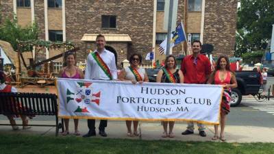Centenário de clube português nos EUA reúne políticos e famílias em homenagem