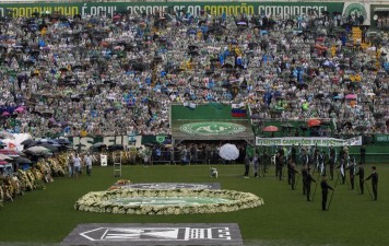 Cerca de 100.000 assistem ao funeral colectivo em Chapecó