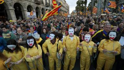 Cerca de 45 mil pessoas marcham em Barcelona pela independência da Catalunha