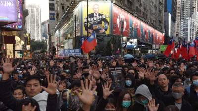 Cerca de 800.000 marcham em Hong Kong para assinalar seis meses de contestação