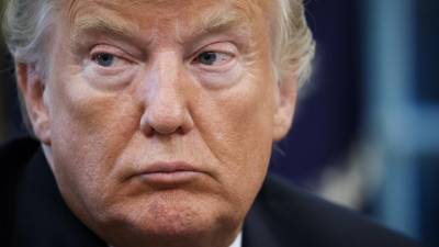 China e a Rússia têm um telemóvel pessoal de Trump sob escuta