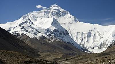 China limita número de alpinistas autorizados a escalar Everest