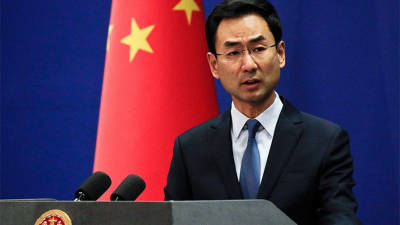 China pede “calma e contenção” aos EUA e Irão