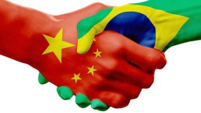 China quer cooperação “estratégica” e “em todas as dimensões” com o Brasil