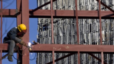 China vai extinguir 500 mil postos de trabalho no sector secundário