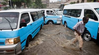 Chuvas do fim de semana provocaram inundações em 350 residências em Luanda