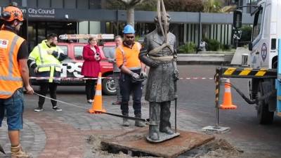 Cidade neozelandesa de Hamilton retira estátua de capitão britânico que lhe deu nome
