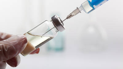 Cientistas testam com sucesso vacina contra cancro agressivo da pele
