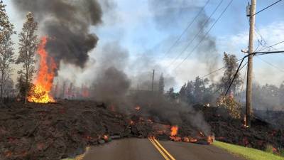 Cinco casas destruídas pela lava do vulcão havaiano Kilauea