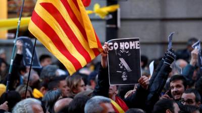 Cinco feridos e um detido em protestos contra visita do rei Felipe VI a Barcelona