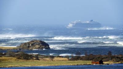 Cinco helicópteros na operação de resgate de 1.300 passageiros de cruzeiro na Noruega