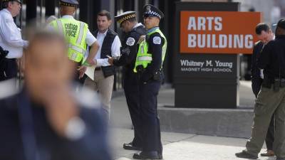 Cinco mortos e cinco polícias feridos nos arredores de Chicago