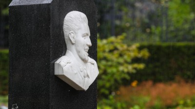 Cinquenta mil fãs assinalam 40.º aniversário da morte de Elvis Presley em Graceland