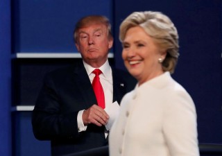 Clinton ganha terceiro debate mas com menor margem