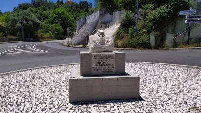 Câmara de Coimbra critica vandalismo e promete repor estátua de Baden-Powell
